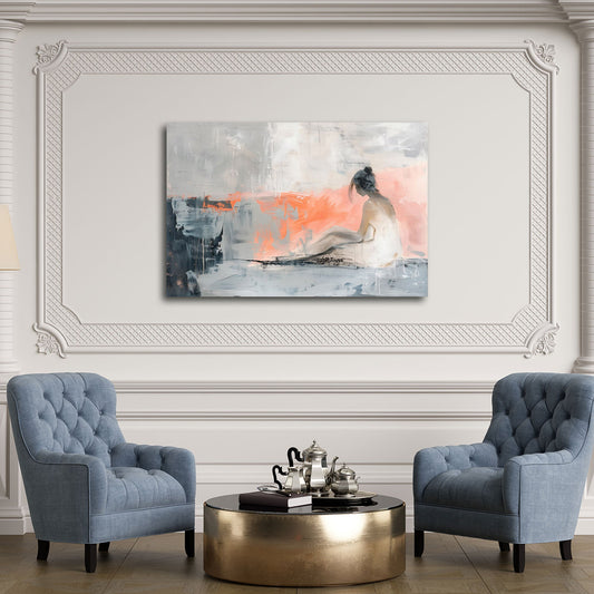 Quadro donna seduta astratta in soggiorno