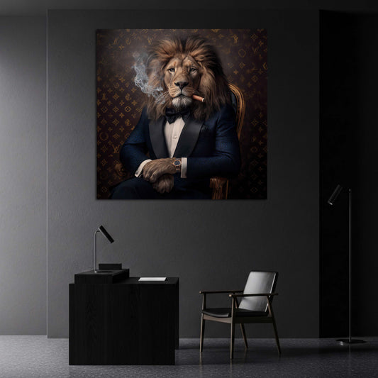 Leone elegante in smoking con sigaro ritratto di lusso quadro