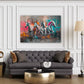 Cavalli al galoppo espressivi con colori intensi quadro