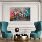 Cavalli al galoppo espressivi con colori intensi quadro