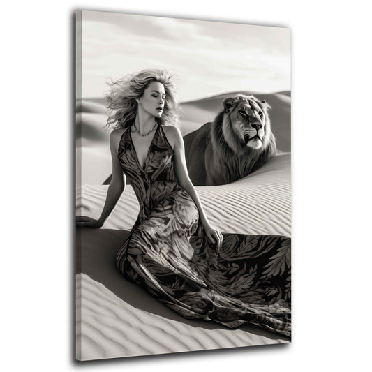 Donna abito elegante deserto leone bianco nero quadro