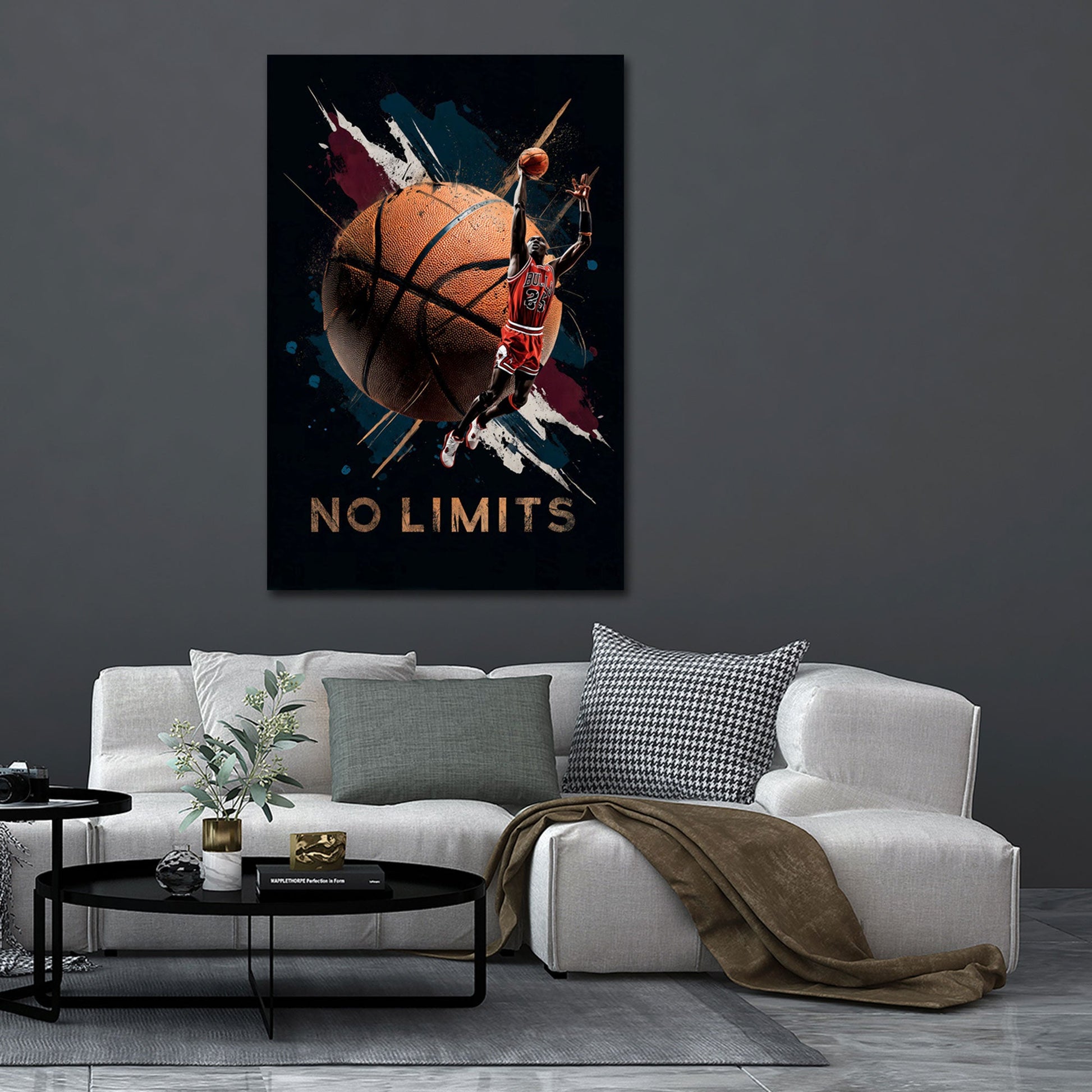 Jordan No Limits con pallone da basket e schiacciata quadro