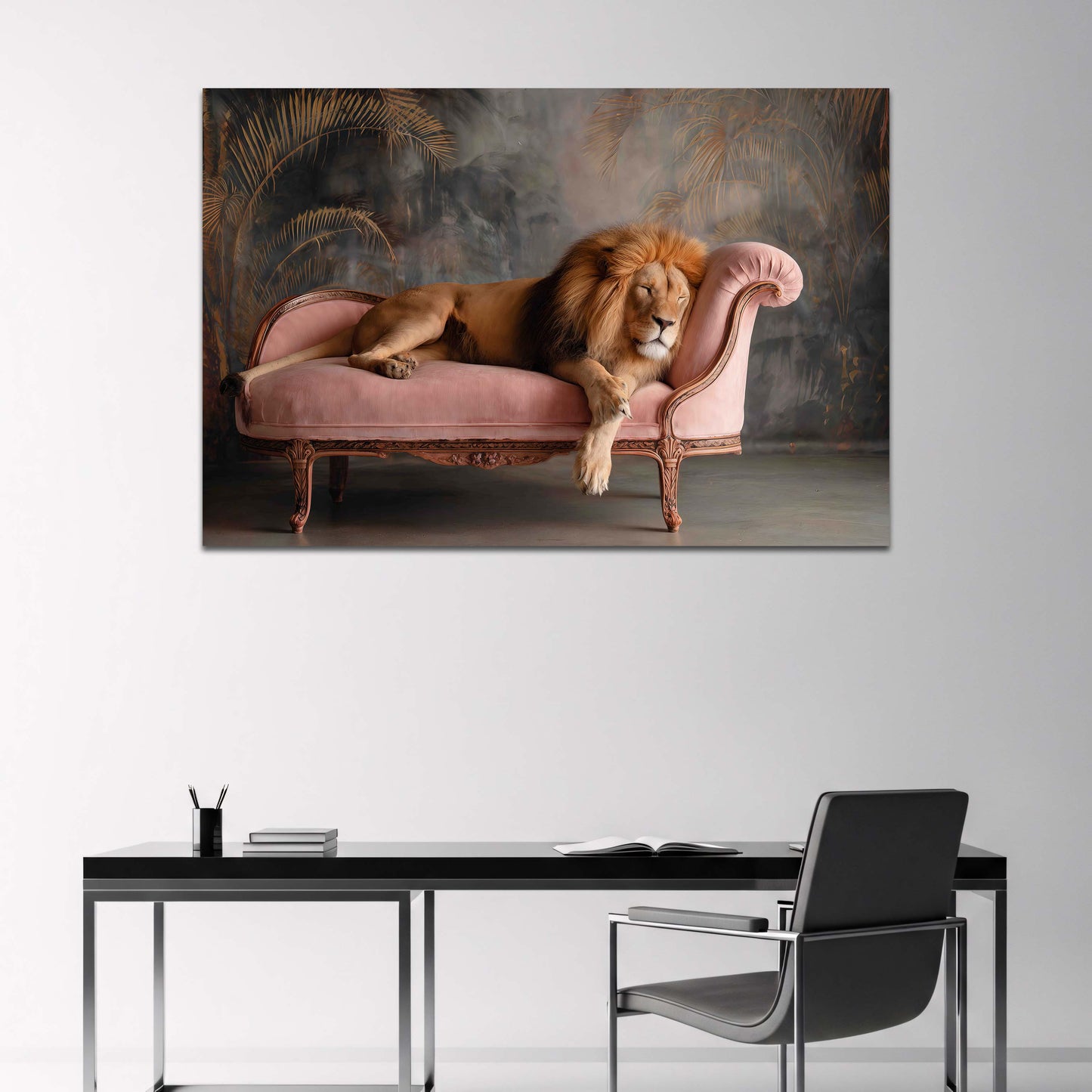Leone addormentato su divano velluto rosa interno elegante quadro