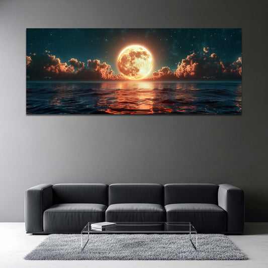 Luna piena dorata e luminosa sul mare di notte panorama quadro
