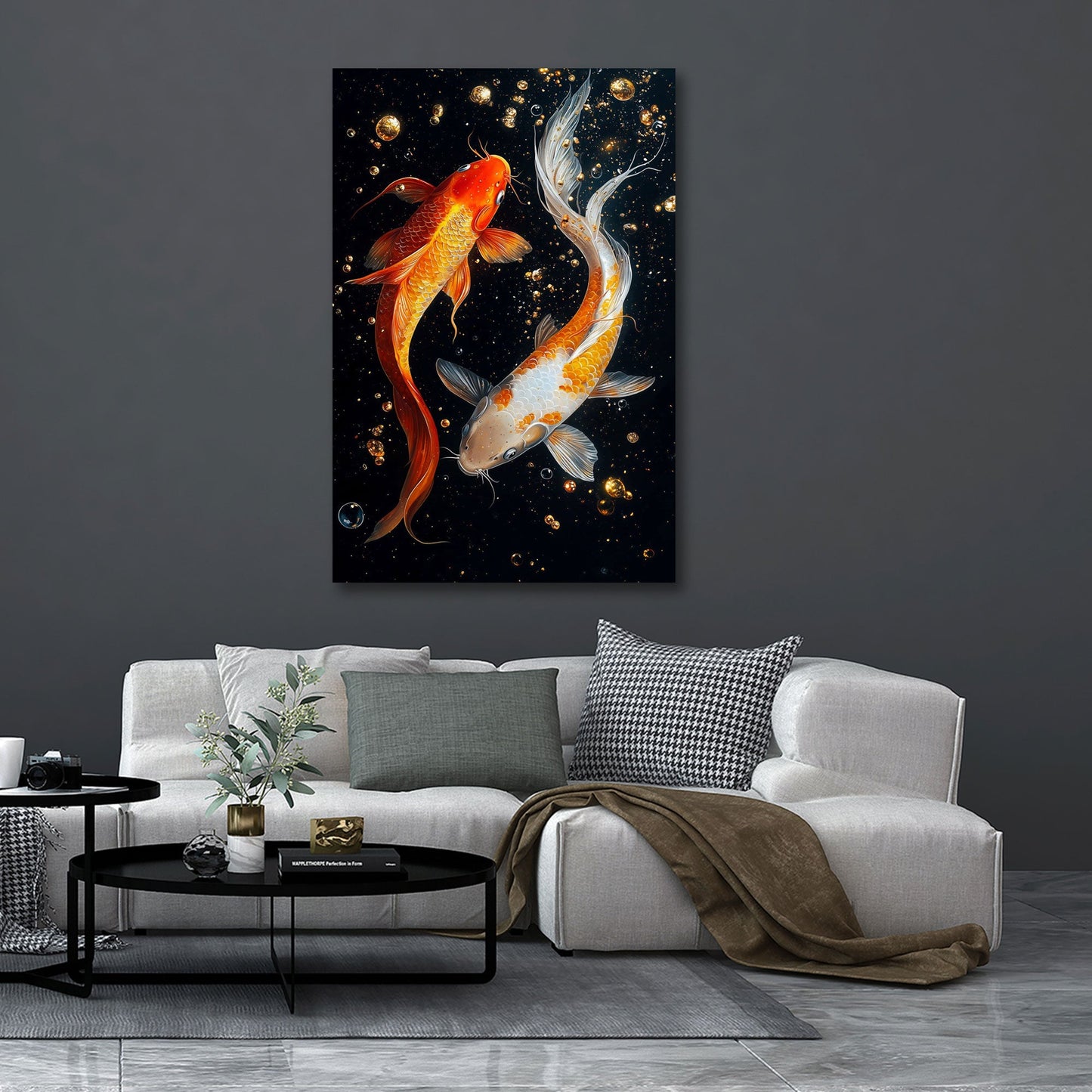 Pesce koi oro nero dai colori decisi e brillanti quadro