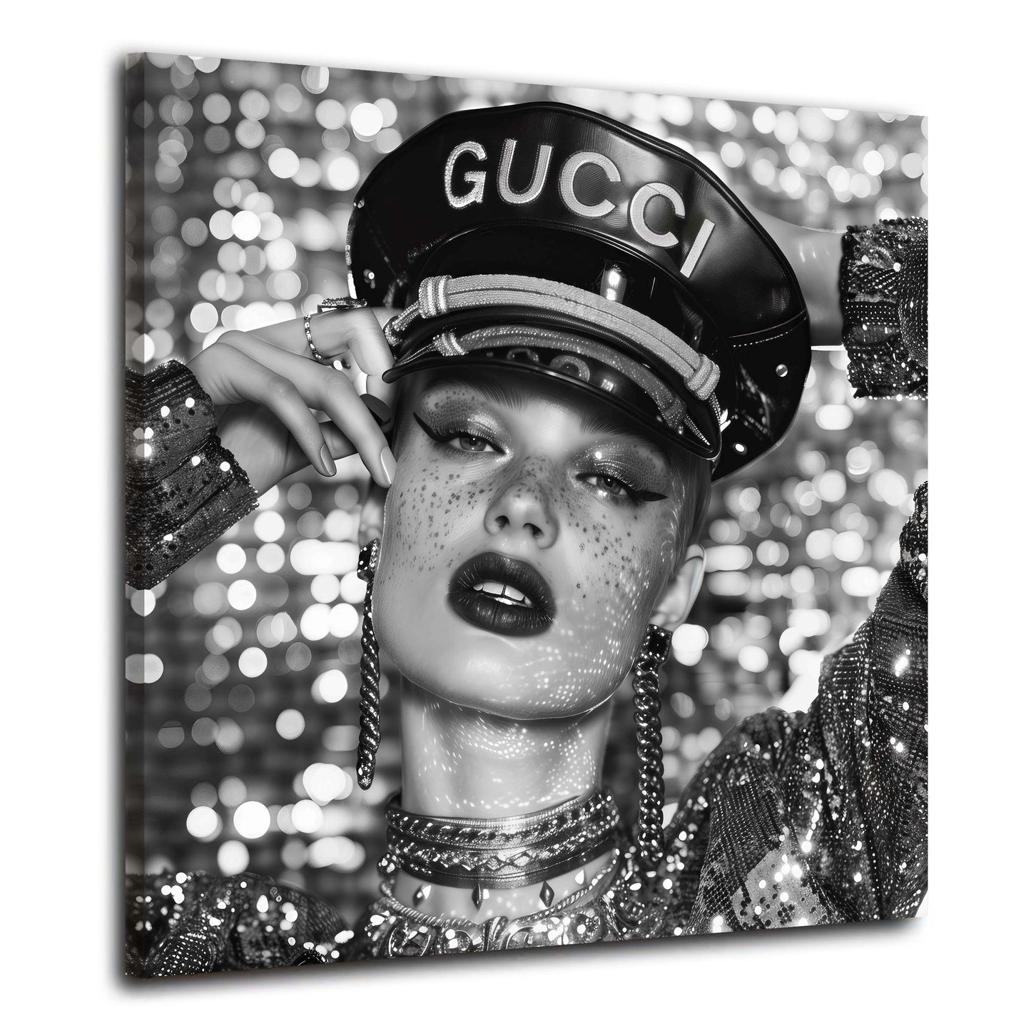 Ritratto moda con donna brillante e stile bianco e nero quadro