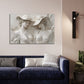 Scultura donne eleganti con cappello farfalle stile marmo quadro